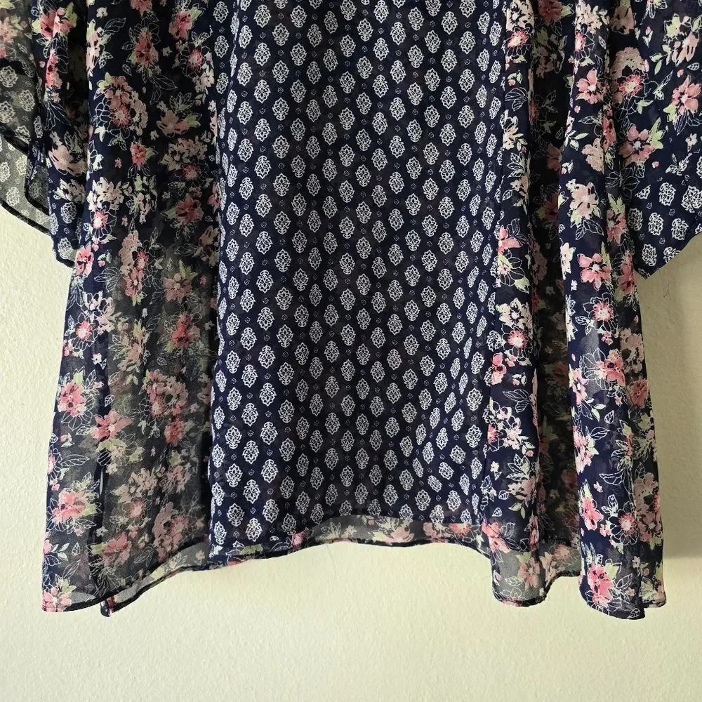 JESSICA SIMPSON MATERNITY Floral Navy Sheer Blouse Short Sleeve Size Small - Picture 3 of 16